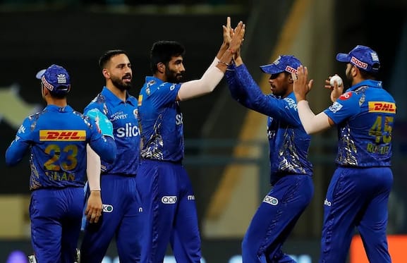 Irfan Pathan reviews MI’s squad after the IPL 2023 Auction